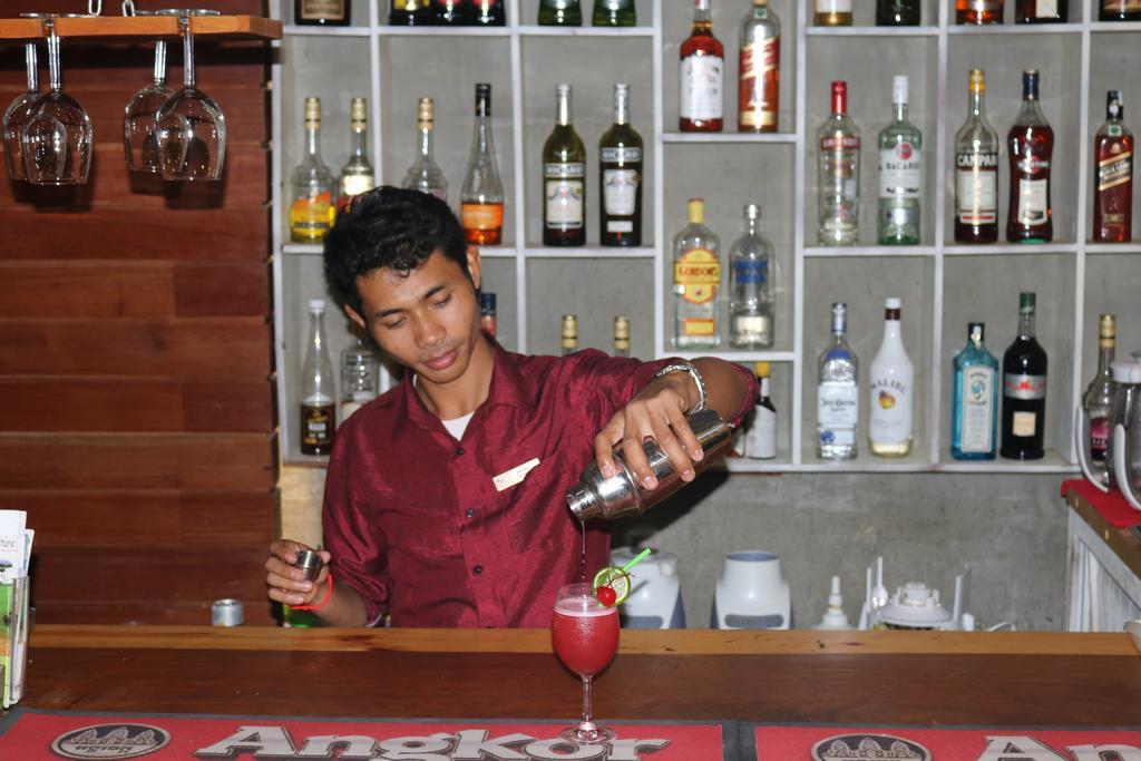 The Moon Villa Siem Reap Exteriör bild