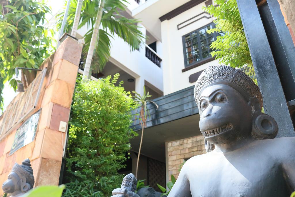 The Moon Villa Siem Reap Exteriör bild
