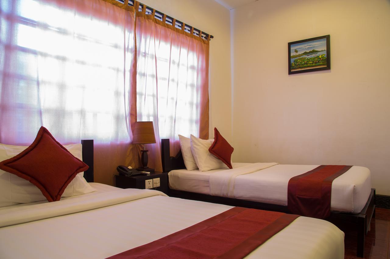 The Moon Villa Siem Reap Exteriör bild